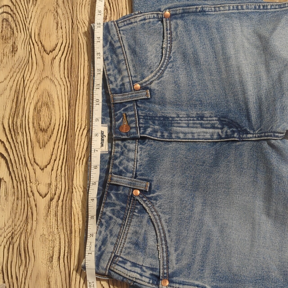 Wrangler Light Blue High-Rise Wide Leg Jeans - Picture 9 of 9